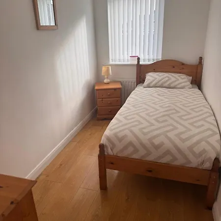 Modern 2-Bed Egremont Near Sellafield Free Parking & Wifi Appartement