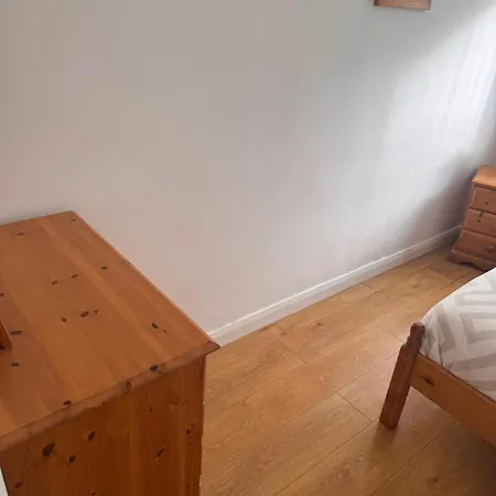 Modern Fully Furnished 2-bedroom In For Short & Extended Stay, Ideally Located For Sellafield Contractors, Engineers, Nhs Staff And Business Travellers The Offers Free Parking & Wifi