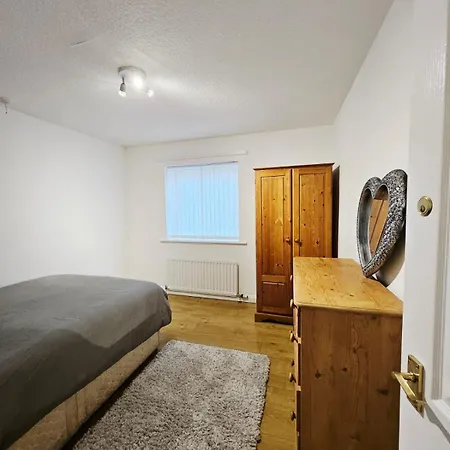 Modern 2-Bed Egremont Near Sellafield Free Parking & Wifi