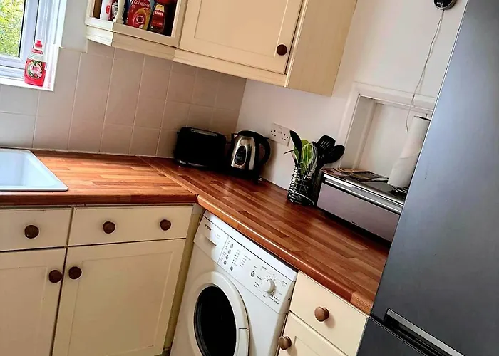 2-bed Flat Near District With Free Parking & Wi-fi Apartamento *