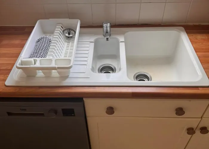 Apartamento 2-bed Flat Near District With Free Parking & Wi-fi *