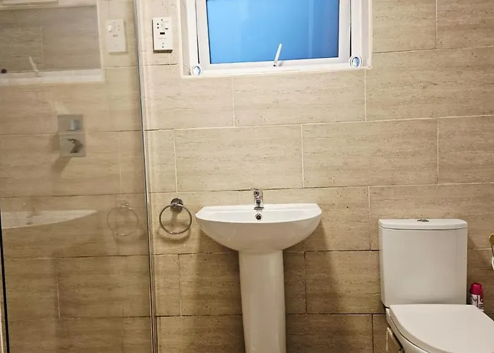 Modern 2-Bed Egremont Near Sellafield Free Parking & Wifi Appartement